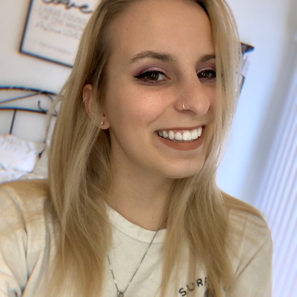 Meet your Posher, Deanna